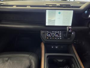 Land Rover Defender 110 D300 X - Image 8