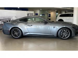 Ford Mustang Dark Horse fastback - Image 2