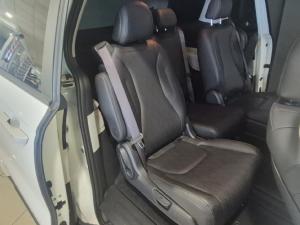 Kia Carnival 2.2CRDi EX+ - Image 4