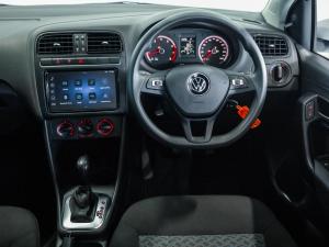 Volkswagen Polo Vivo hatch 1.6 Life - Image 16