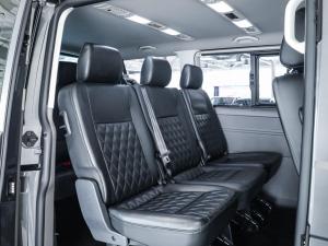 Volkswagen Transporter 2.0BiTDI Kombi SWB Trendline Plus 4Motion - Image 15