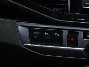 Volkswagen Transporter 2.0BiTDI Kombi SWB Trendline Plus 4Motion - Image 21