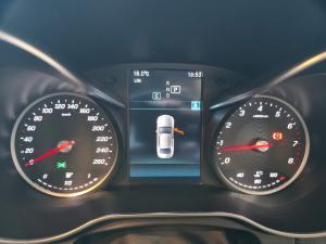 Mercedes-Benz C-Class C200 - Image 11