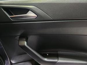 Volkswagen Polo hatch 1.0TSI Life auto - Image 15