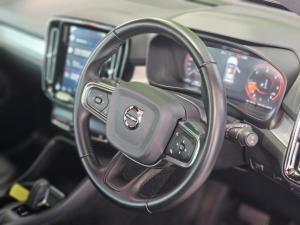 Volvo XC40 D4 AWD Momentum - Image 11