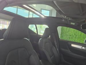 Volvo XC40 D4 AWD Momentum - Image 15