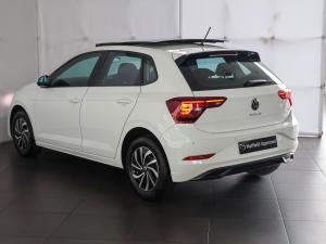 Volkswagen Polo hatch 1.0TSI Life auto - Image 11