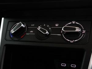 Volkswagen Polo hatch 1.0TSI Life auto - Image 19