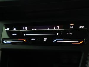 Volkswagen Polo hatch 1.0TSI R-Line - Image 17