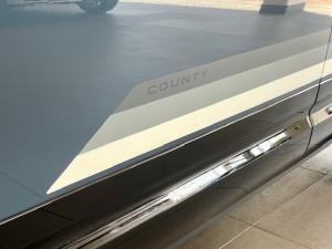 Land Rover Defender 110 D250 S - Image 13