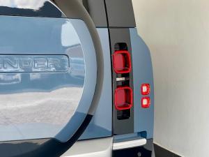 Land Rover Defender 110 D250 S - Image 17