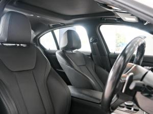 BMW 3 Series 320i M Sport - Image 11