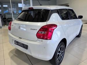 Suzuki Swift 1.2 GLX auto - Image 7