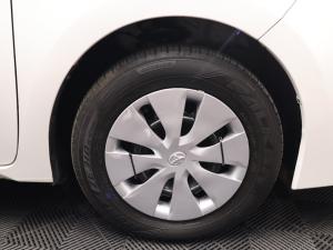 Toyota Corolla Quest 1.8 Plus manual - Image 7