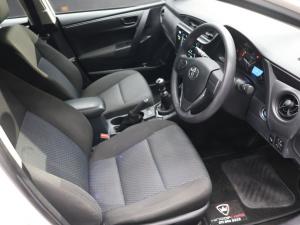 Toyota Corolla Quest 1.8 Plus manual - Image 9