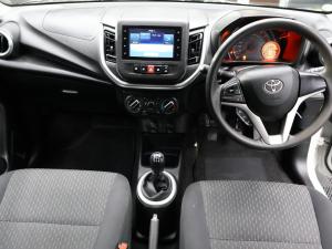Toyota Vitz 1.0 XR manual - Image 8