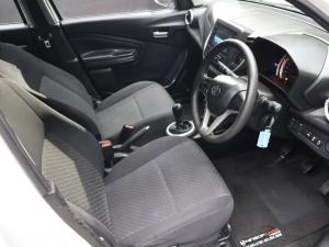 Toyota Vitz 1.0 XR manual - Image 9