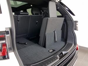 Land Rover Discovery Sport D200 R-Dynamic SE - Image 12