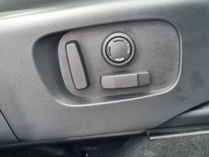 Land Rover Discovery Sport D200 R-Dynamic SE - Image 6