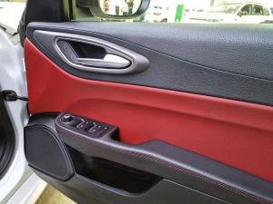 Alfa Romeo Giulia 2.0T Super - Image 15