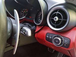 Alfa Romeo Giulia 2.0T Super - Image 19
