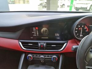 Alfa Romeo Giulia 2.0T Super - Image 20