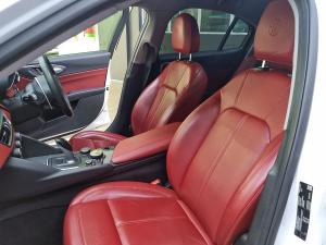 Alfa Romeo Giulia 2.0T Super - Image 21