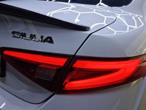 Alfa Romeo Giulia 2.0T Super - Image 23
