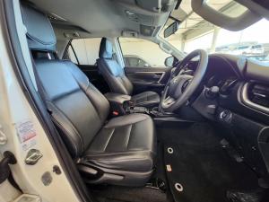 Toyota Fortuner 2.4GD-6 manual - Image 10