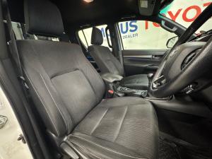 Toyota Hilux 2.8GD-6 double cab Legend manual - Image 7
