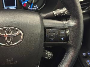 Toyota Hilux 2.8GD-6 double cab Legend manual - Image 10