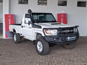 Toyota Land Cruiser 79 4.5D-4D LX V8 single cab - Image 1