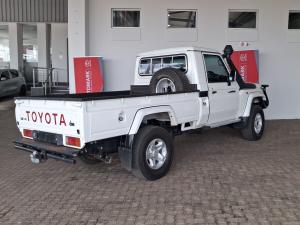 Toyota Land Cruiser 79 4.5D-4D LX V8 single cab - Image 2