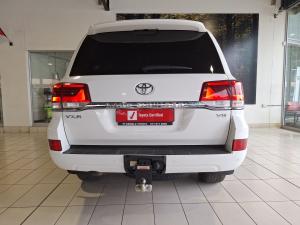 Toyota Land Cruiser 200 4.5D-4D V8 VX-R - Image 5