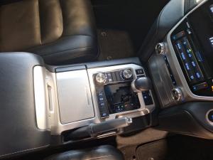Toyota Land Cruiser 200 4.5D-4D V8 VX-R - Image 12