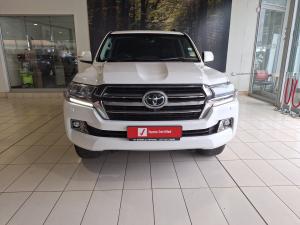 Toyota Land Cruiser 200 4.5D-4D V8 VX-R - Image 4