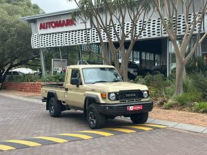 Toyota Land Cruiser 79 2.8GD-6 single cab auto - Image 1