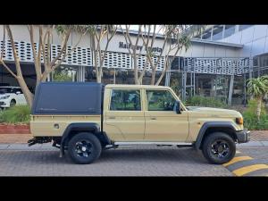 Toyota Land Cruiser 79 2.8GD-6 double cab - Image 3