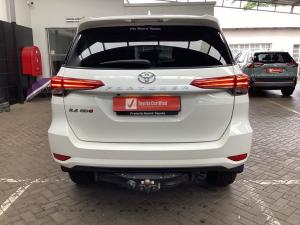 Toyota Fortuner 2.4GD-6 manual - Image 5