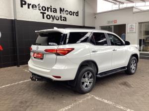 Toyota Fortuner 2.4GD-6 manual - Image 2