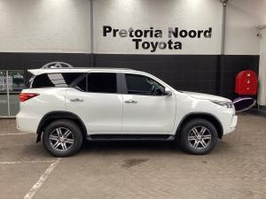 Toyota Fortuner 2.4GD-6 manual - Image 3
