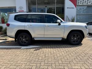 Toyota Land Cruiser 300 3.3D GX-R - Image 3