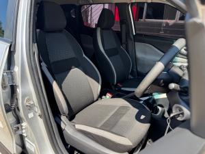 Nissan Magnite 1.0 Visia manual - Image 15