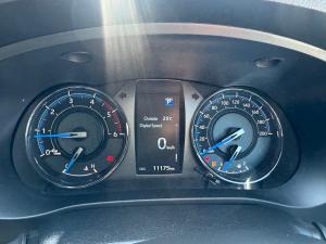 Toyota Hilux 2.8GD-6 double cab 4x4 Legend auto - Image 11