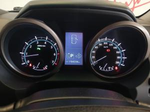 Toyota Land Cruiser Prado 4.0 VX - Image 11