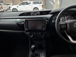 Toyota Hilux 2.4 GD-6 Raider 4X4 automaticD/C - Image 13