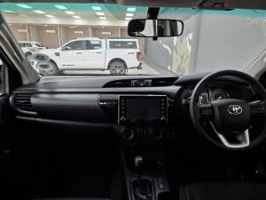 Toyota Hilux 2.4 GD-6 Raider 4X4 automaticD/C - Image 6