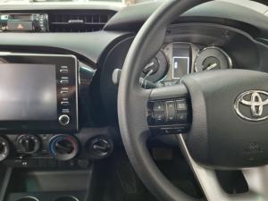 Toyota Hilux 2.4 GD-6 Raider 4X4 automaticD/C - Image 8