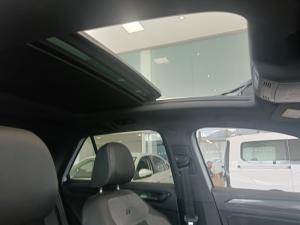 Volkswagen T-ROC 2.0 TSI 4M R-LINE DSG - Image 10