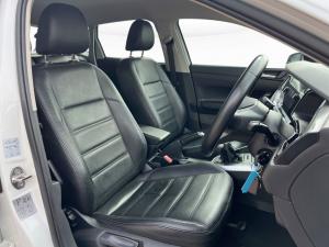 Volkswagen Polo hatch 1.0TSI Life manual - Image 13